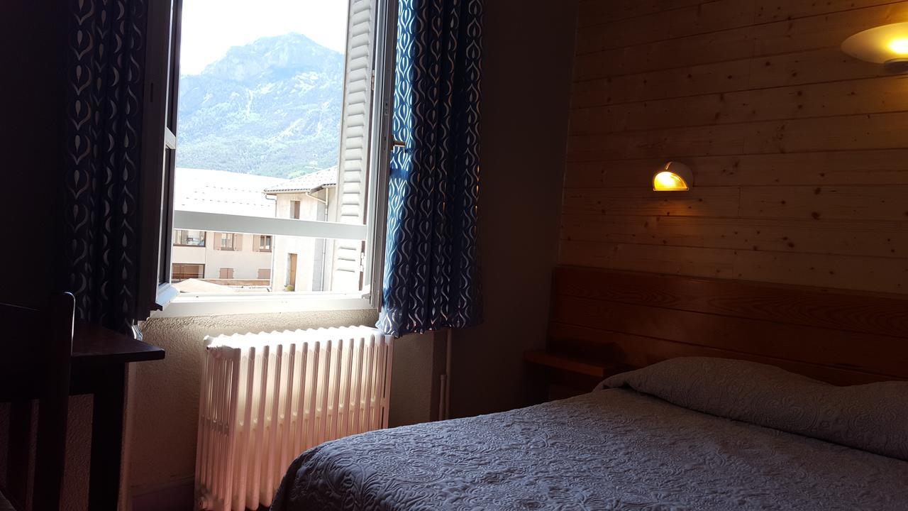Hôtel Restaurant Glaizette LʼArgentière-la-Bessée Exterior foto